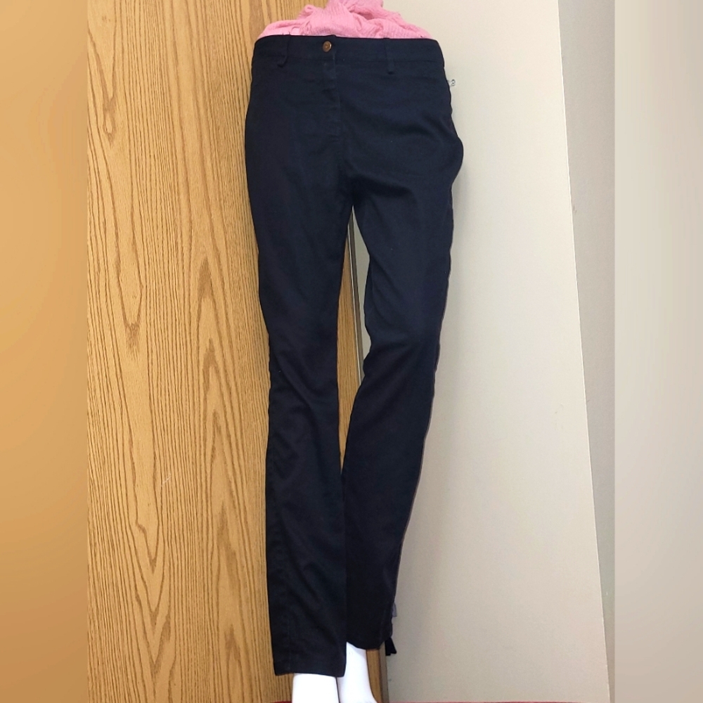 Black slimming jeans